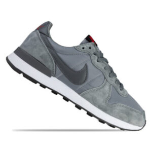 Nike Internationalist